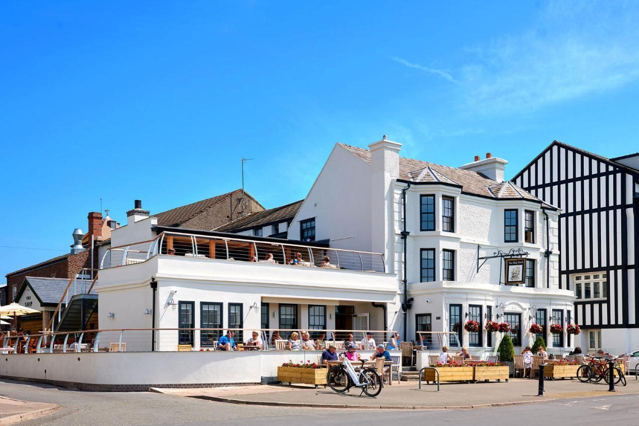 The Ship Hotel Parkgate  Eksteriør billede